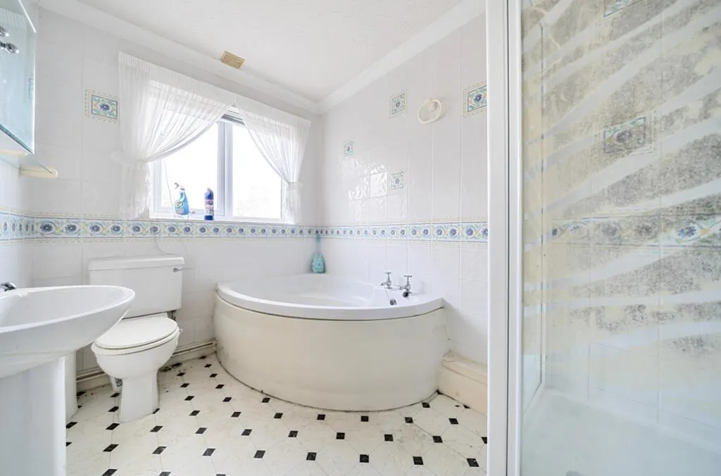3 bed Detached Bungalow