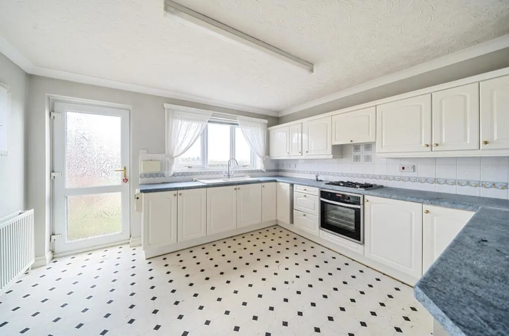 3 bed Detached Bungalow