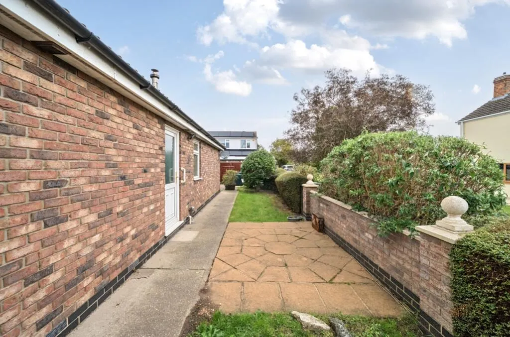 3 bed Detached Bungalow