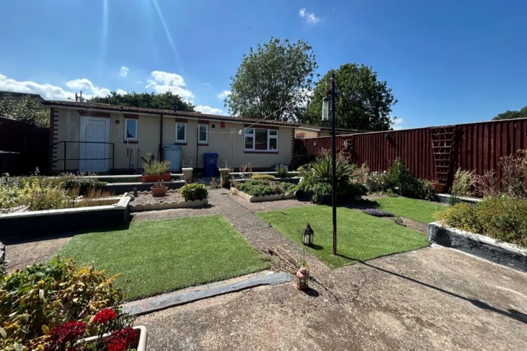 2 bed Detached Bungalow