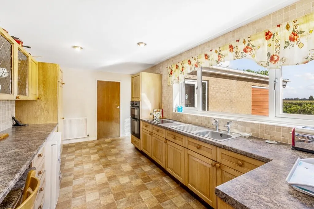 2 bed Detached Bungalow