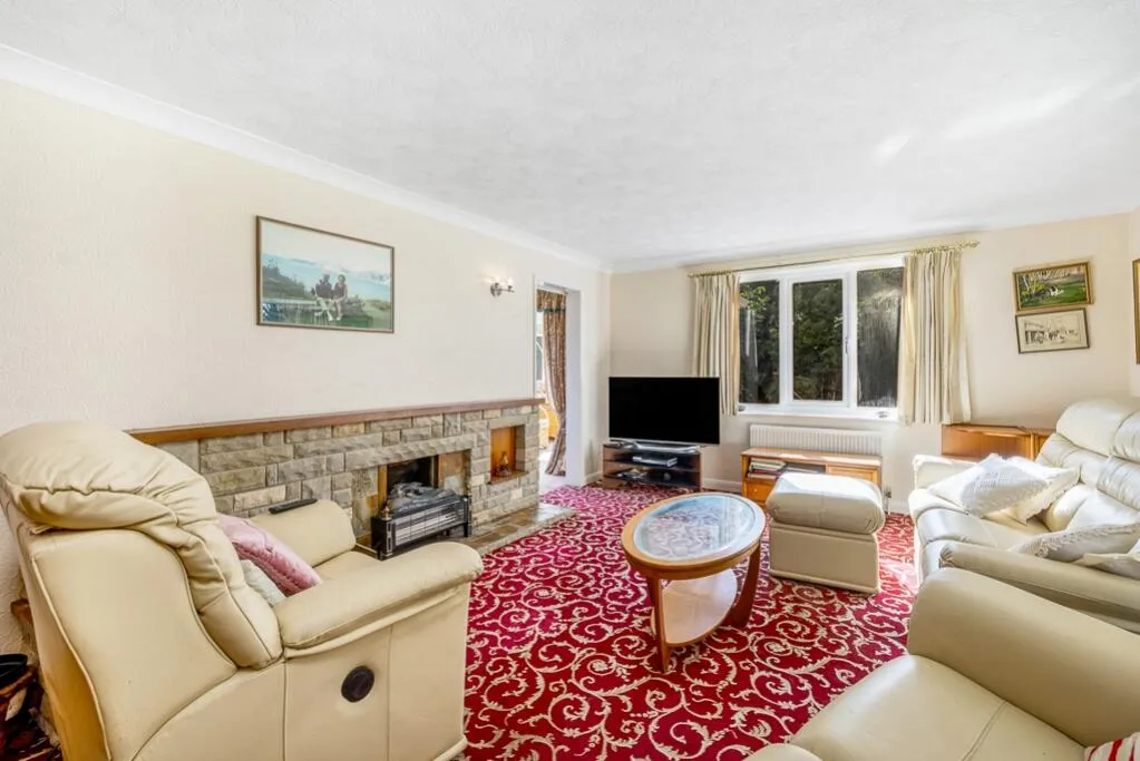 2 bed Detached Bungalow