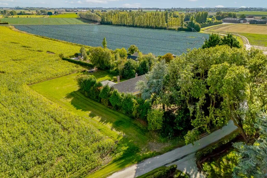 2 bed Detached Bungalow