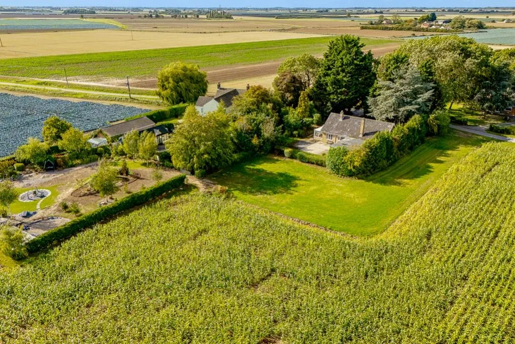 2 bed Detached Bungalow