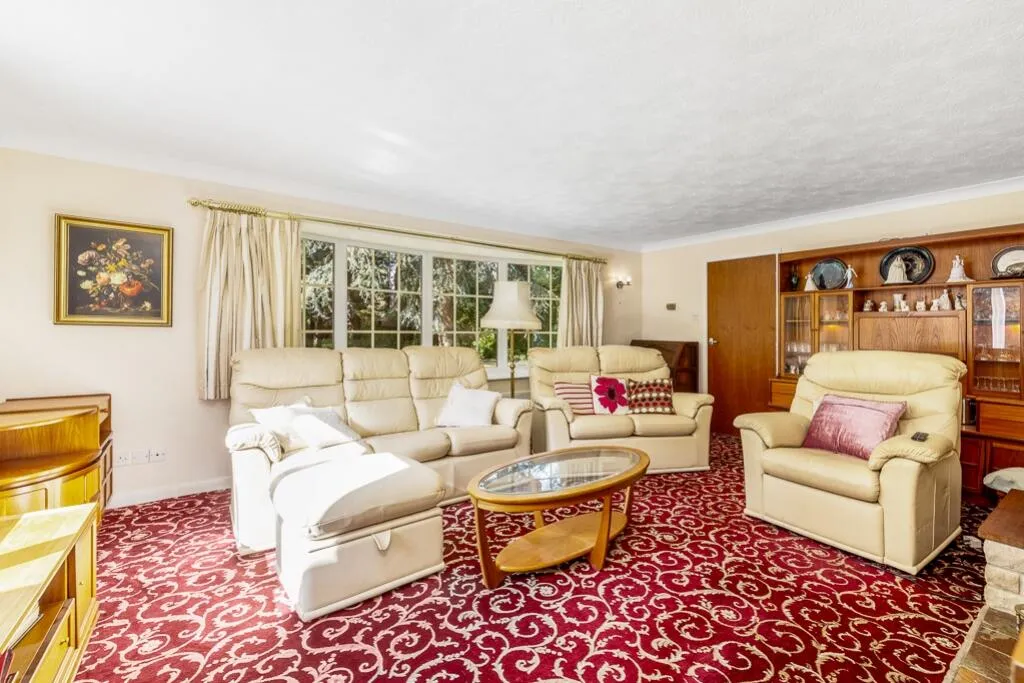 2 bed Detached Bungalow