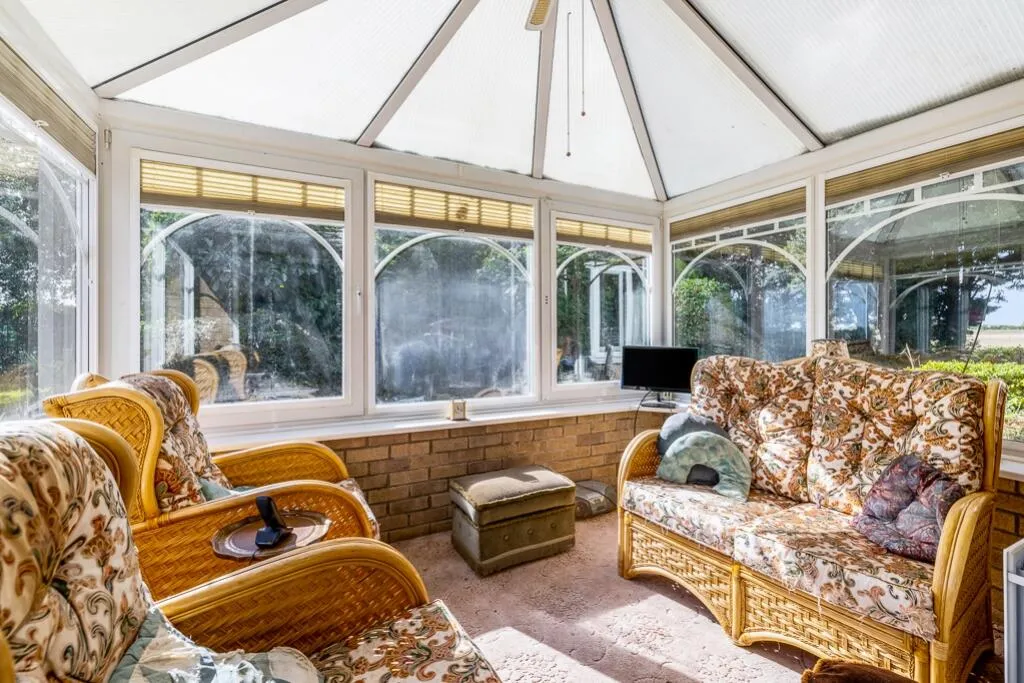 2 bed Detached Bungalow