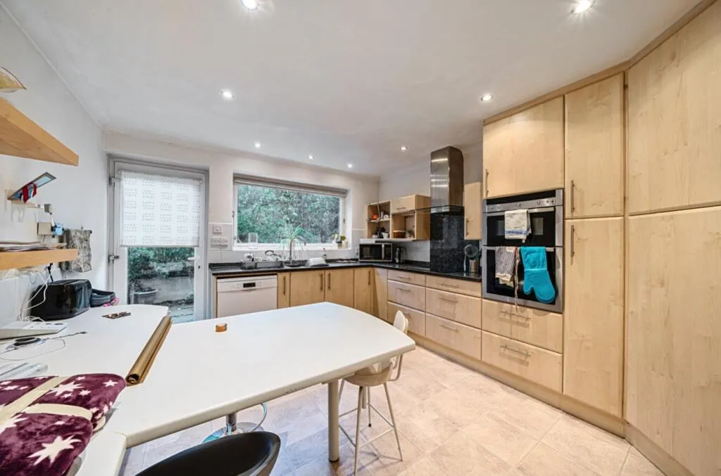 4 bed Detached