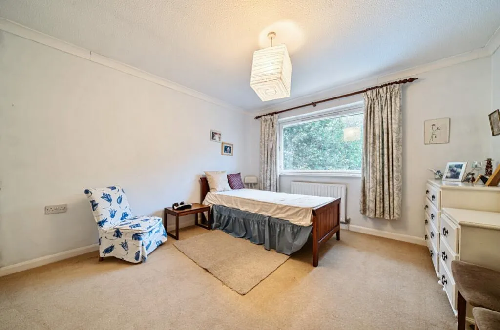 4 bed Detached