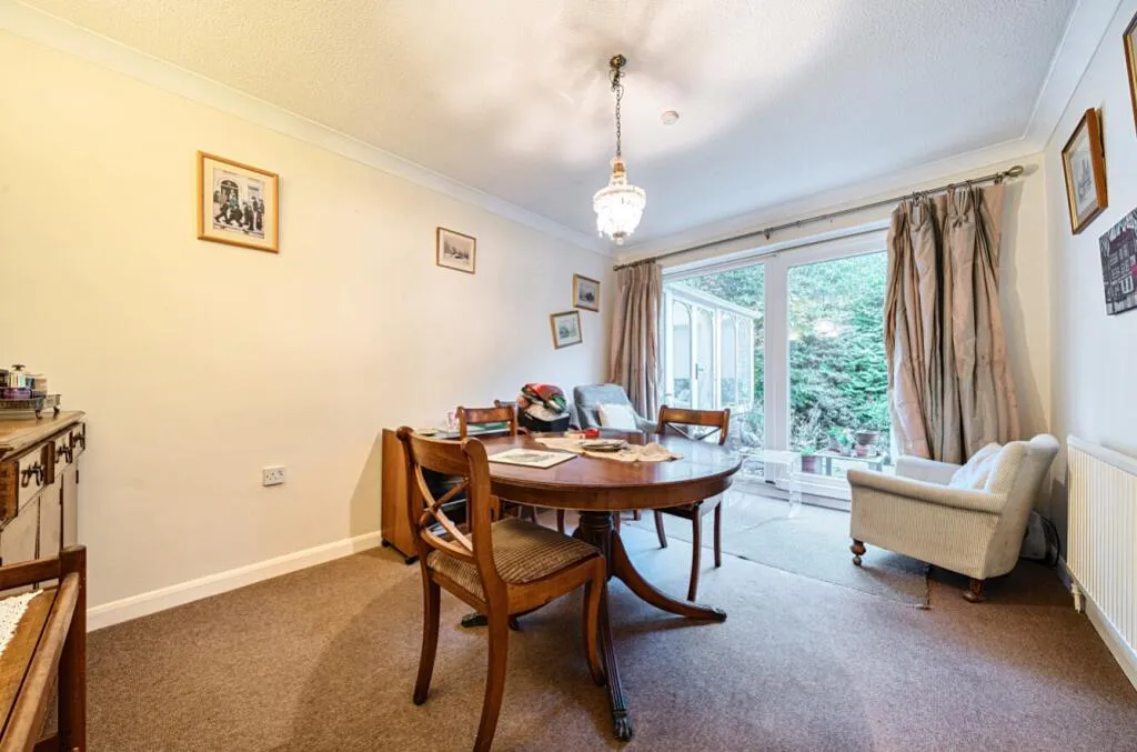 4 bed Detached