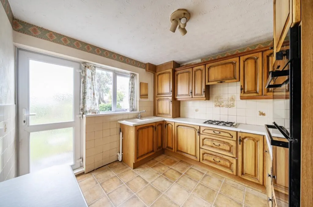 3 bed Semi-Detached Bungalow