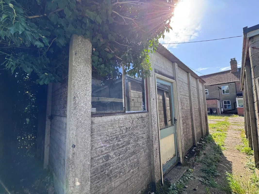 Norwich Road, Wymondham, Norfolk, NR18 0SJ - Online Auctions