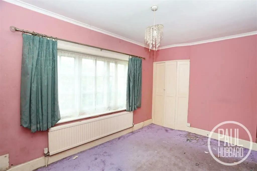 Kirkley Cliff Road, Lowestoft, Suffolk, NR33 0DB - Online Auctions