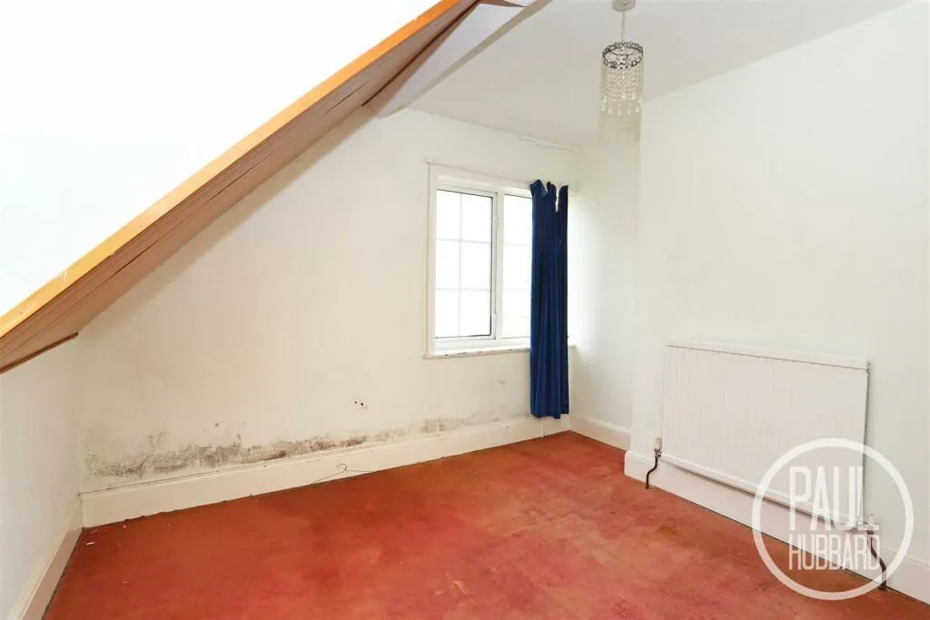 Kirkley Cliff Road, Lowestoft, Suffolk, NR33 0DB - Online Auctions