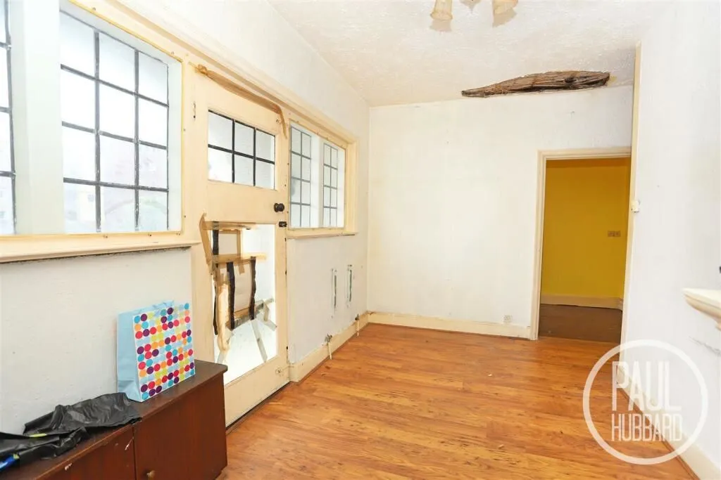 Kirkley Cliff Road, Lowestoft, Suffolk, NR33 0DB - Online Auctions
