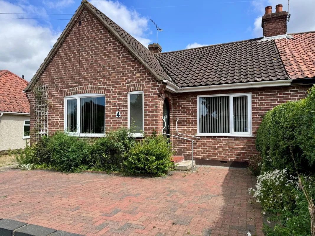 Allens Lane, Sprowston, Norwich, Norfolk, NR7 8EL - Online Auctions