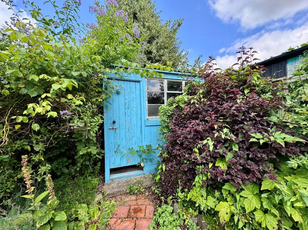 Allens Lane, Sprowston, Norwich, Norfolk, NR7 8EL - Online Auctions