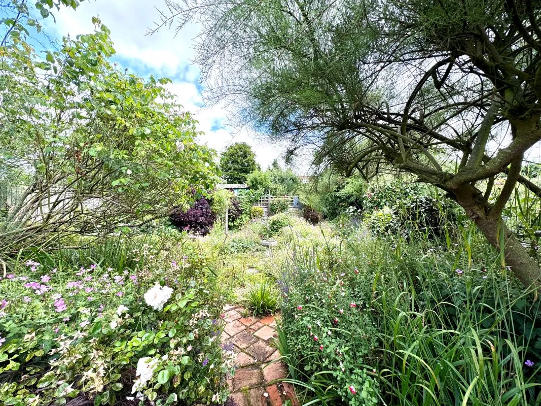 Allens Lane, Sprowston, Norwich, Norfolk, NR7 8EL - Online Auctions