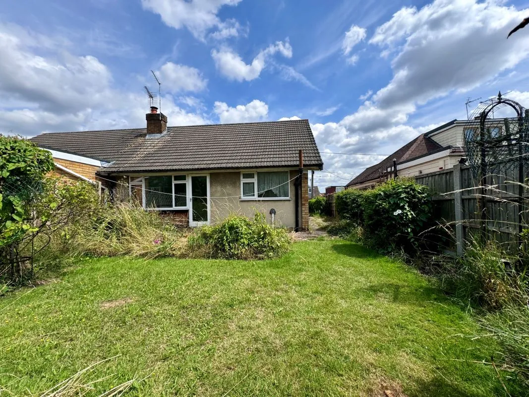 Hengist Gardens, Wickford, Essex, SS11 7EL - Online Auctions