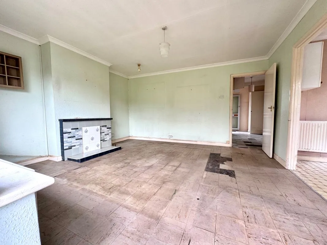 Hengist Gardens, Wickford, Essex, SS11 7EL - Online Auctions