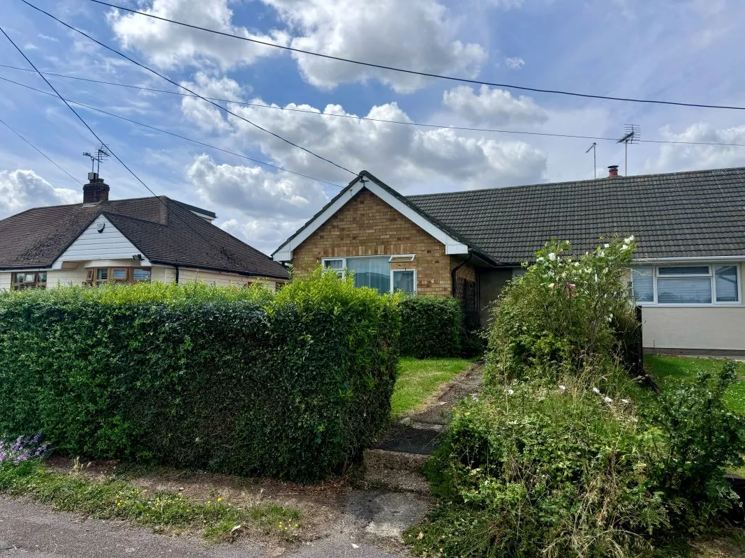 Hengist Gardens, Wickford, Essex, SS11 7EL - Online Auctions