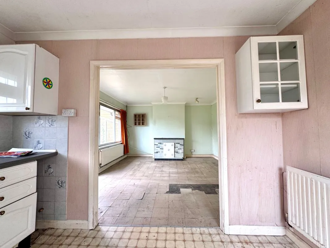 Hengist Gardens, Wickford, Essex, SS11 7EL - Online Auctions