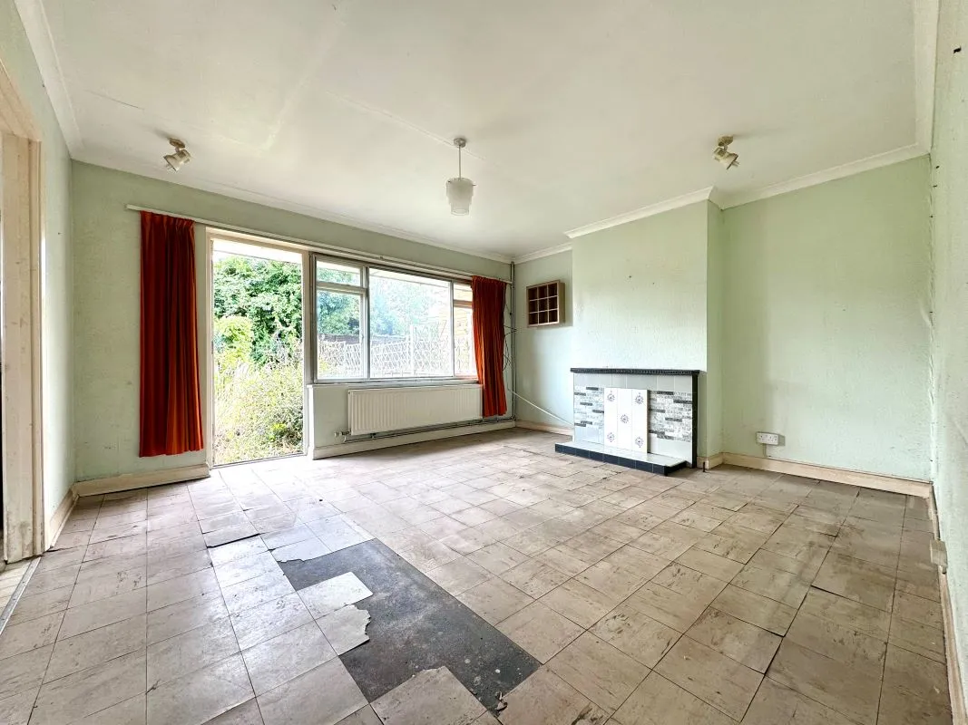 Hengist Gardens, Wickford, Essex, SS11 7EL - Online Auctions