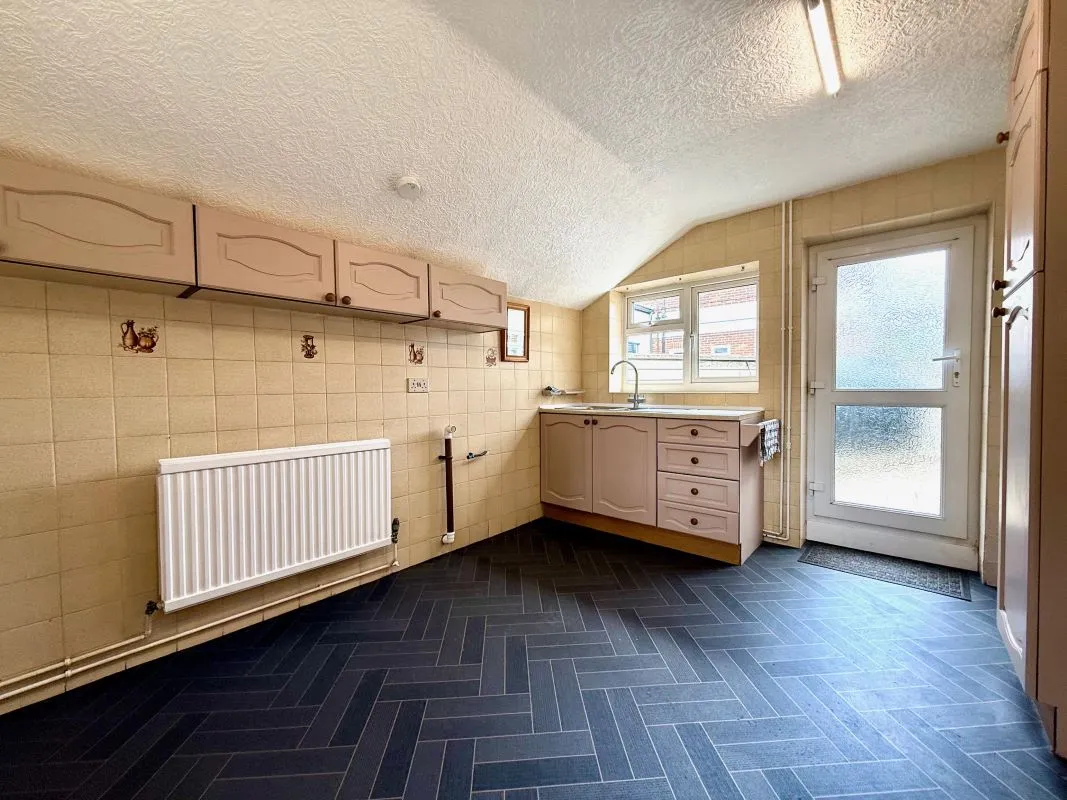 New Central Garage, Hempnall, Norfolk, NR15 2LP - Online Auctions