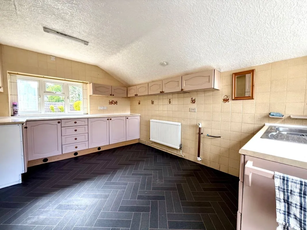 New Central Garage, Hempnall, Norfolk, NR15 2LP - Online Auctions