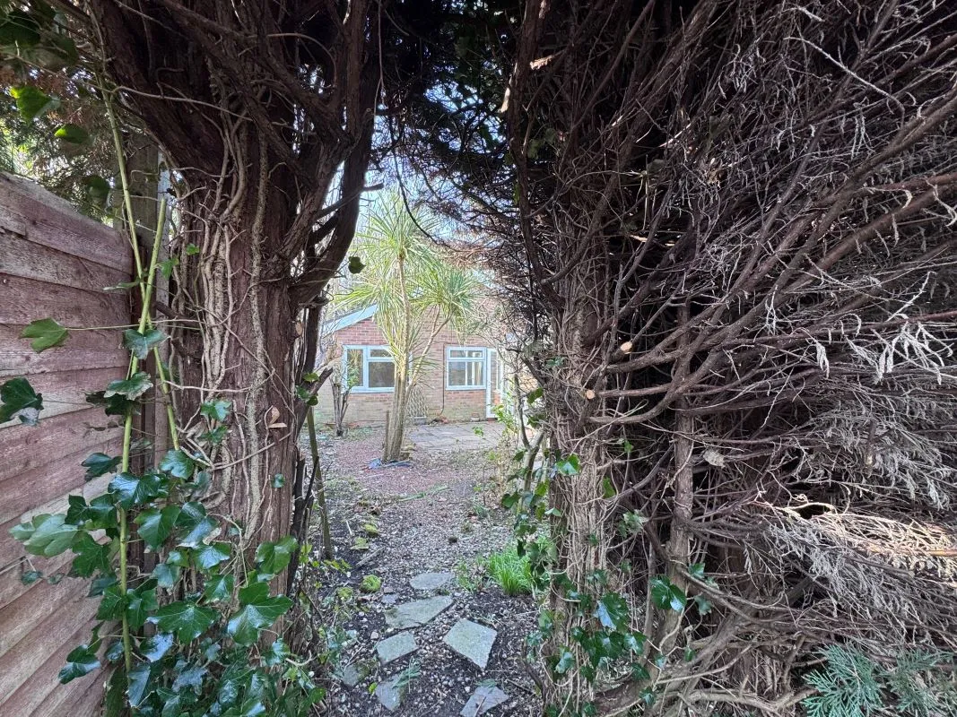 Crome Walk, Lowestoft, Suffolk, NR32 4NF - Online Auctions