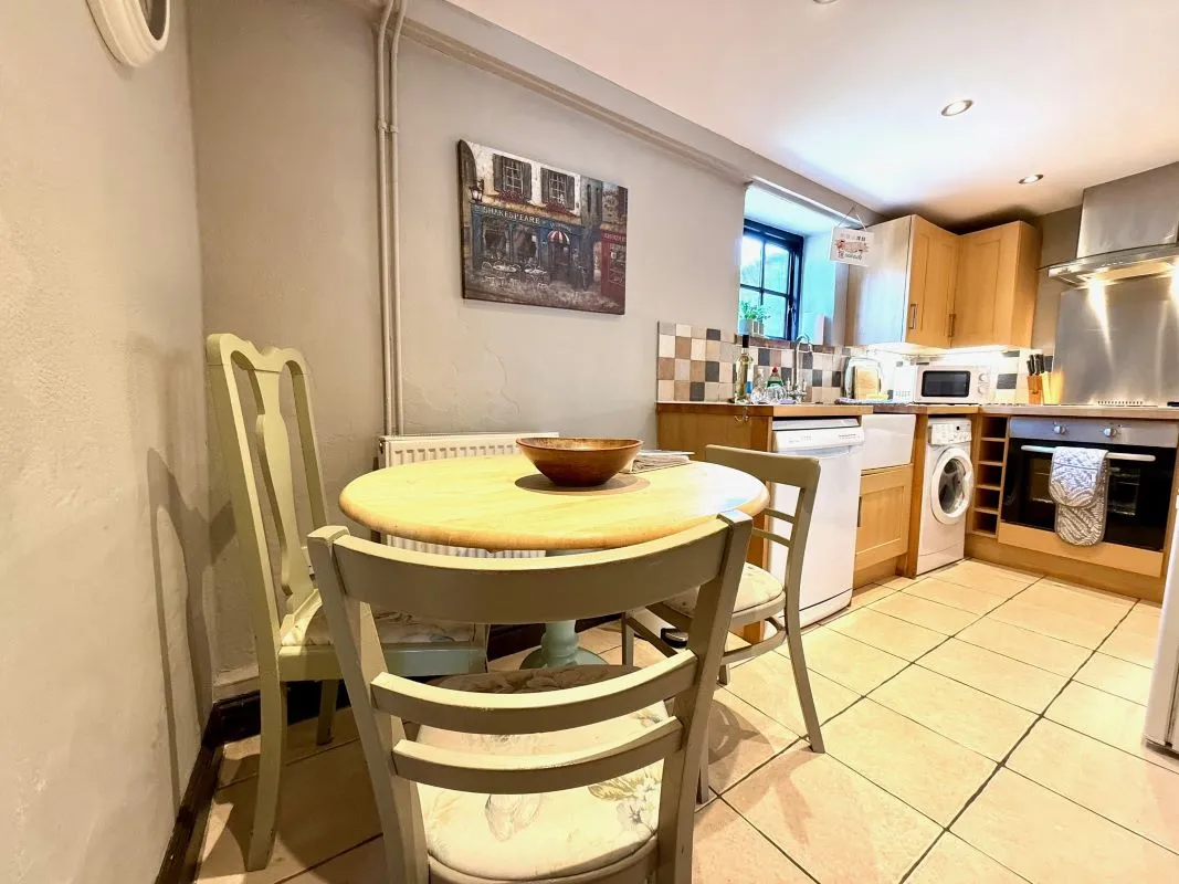 Cross Street, Holt, Norfolk, NR25 6HZ - Online Auctions