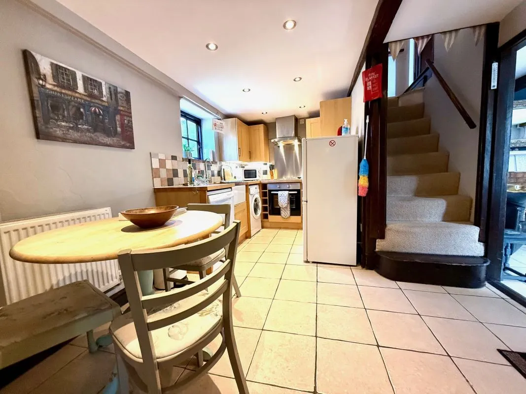 Cross Street, Holt, Norfolk, NR25 6HZ - Online Auctions
