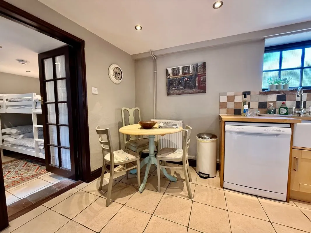 Cross Street, Holt, Norfolk, NR25 6HZ - Online Auctions