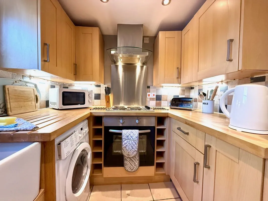 Cross Street, Holt, Norfolk, NR25 6HZ - Online Auctions