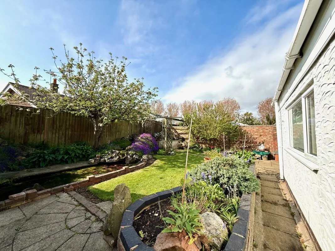 Cranleigh Road, Lowestoft, Suffolk, NR33 7EX - Online Auctions