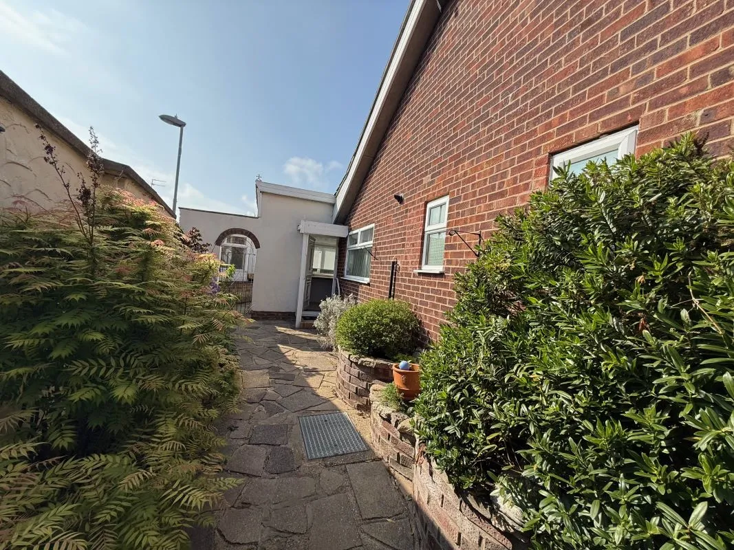 Cranleigh Road, Lowestoft, Suffolk, NR33 7EX - Online Auctions