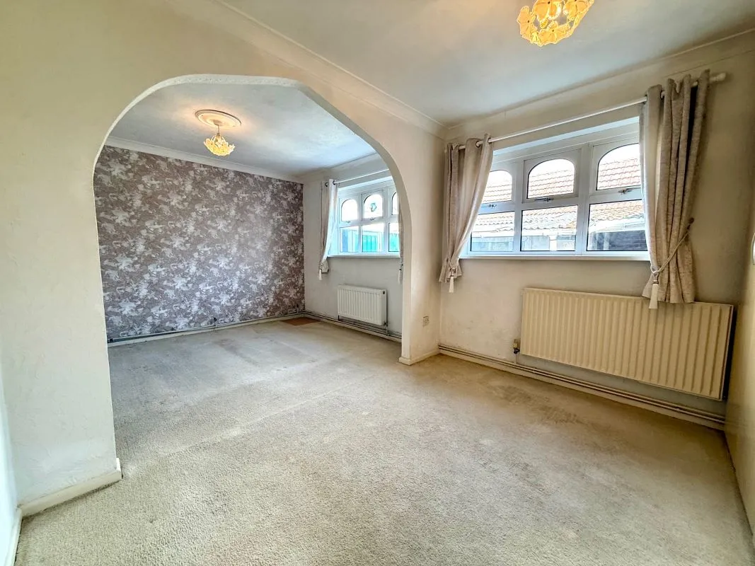 Cranleigh Road, Lowestoft, Suffolk, NR33 7EX - Online Auctions