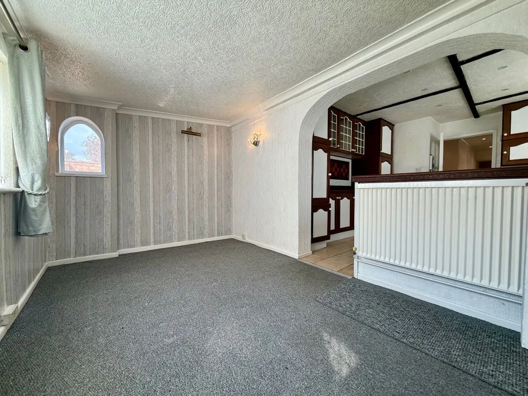 Cranleigh Road, Lowestoft, Suffolk, NR33 7EX - Online Auctions
