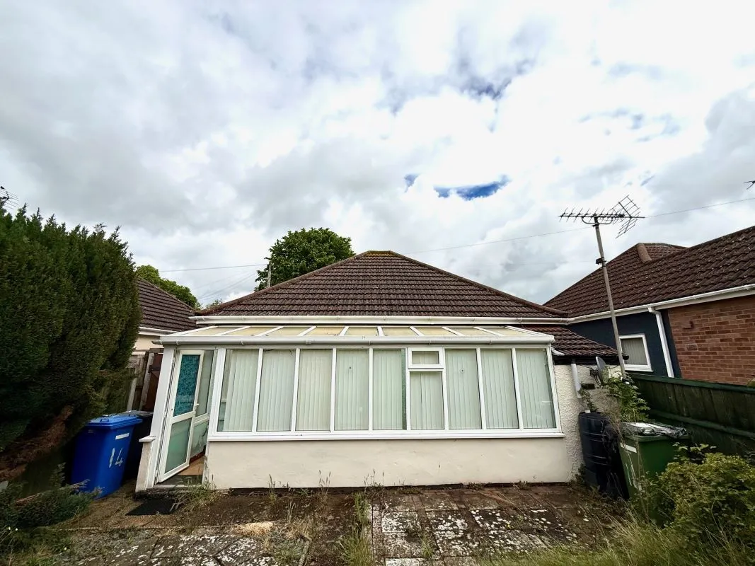 Dell Road East, Lowestoft, Suffolk, NR33 9LB - Online Auctions