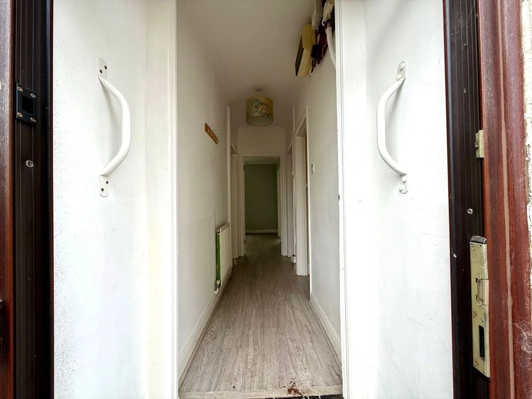 Dell Road East, Lowestoft, Suffolk, NR33 9LB - Online Auctions