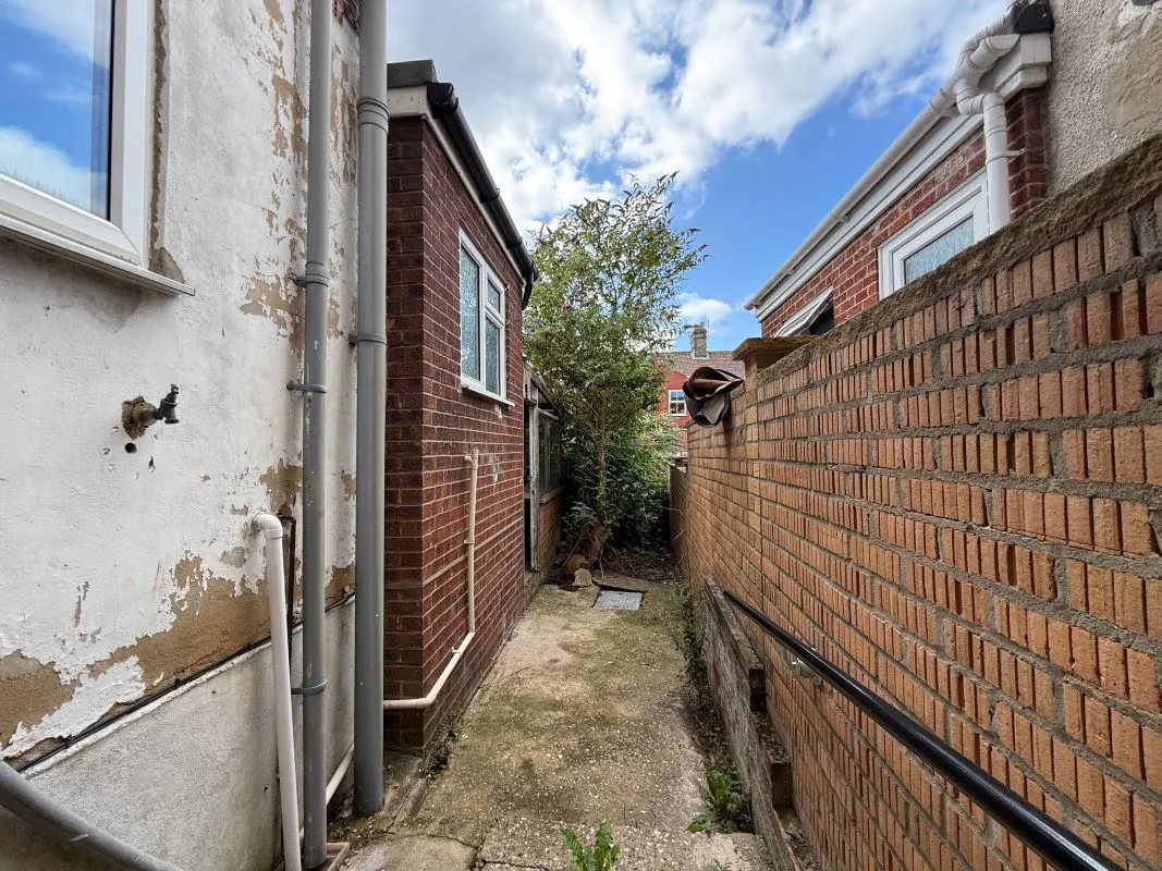 Churchill Road, Norwich, Norfolk, NR3 4PX - Online Auctions