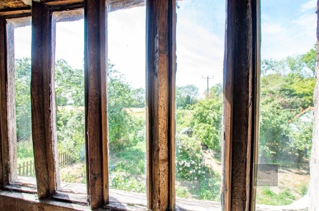 High Common Cottage, Wymondham Road, Wreningham, Norwich, Norfolk, NR16 1AY - Online Auctions