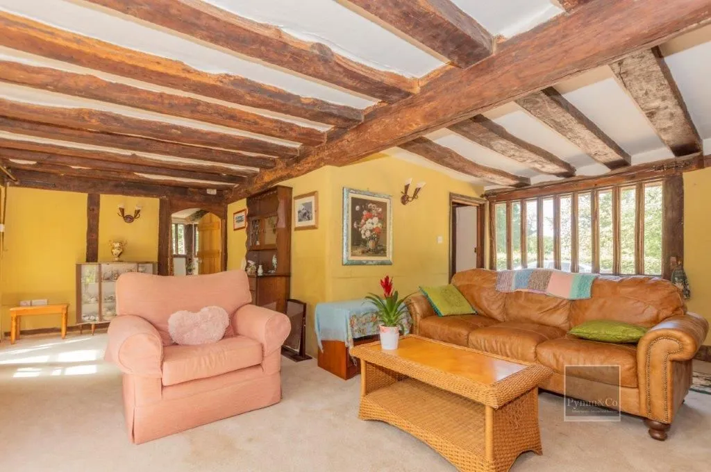 High Common Cottage, Wymondham Road, Wreningham, Norwich, Norfolk, NR16 1AY - Online Auctions