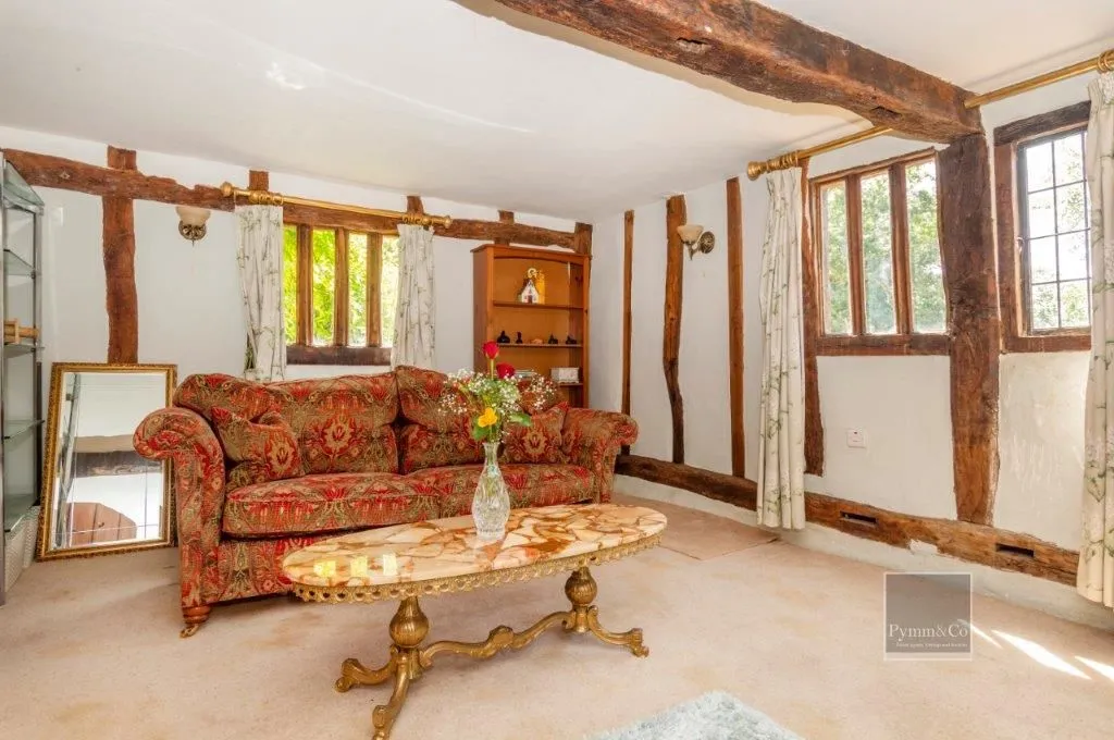 High Common Cottage, Wymondham Road, Wreningham, Norwich, Norfolk, NR16 1AY - Online Auctions
