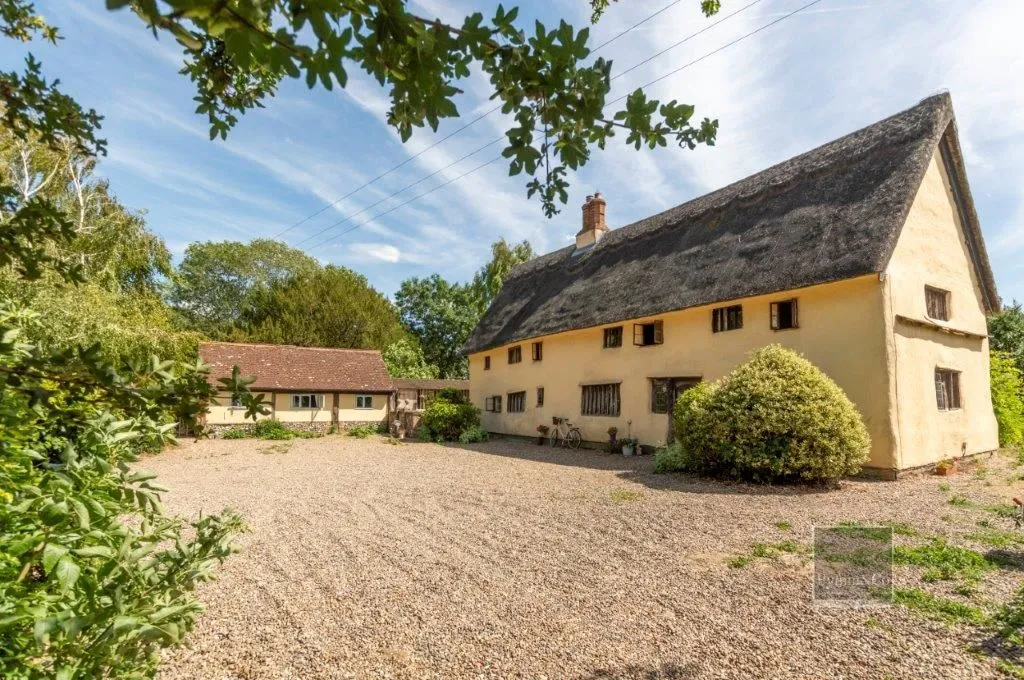 High Common Cottage, Wymondham Road, Wreningham, Norwich, Norfolk, NR16 1AY - Online Auctions