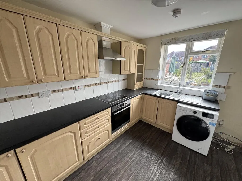 4 bed Semi-Detached