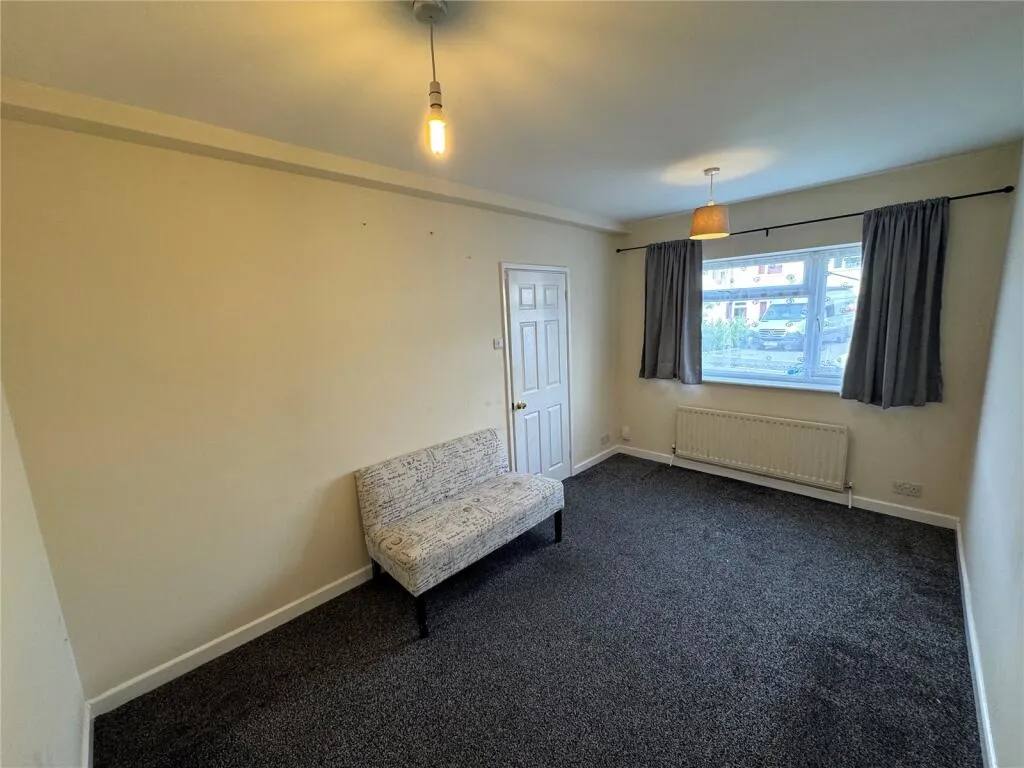 4 bed Semi-Detached