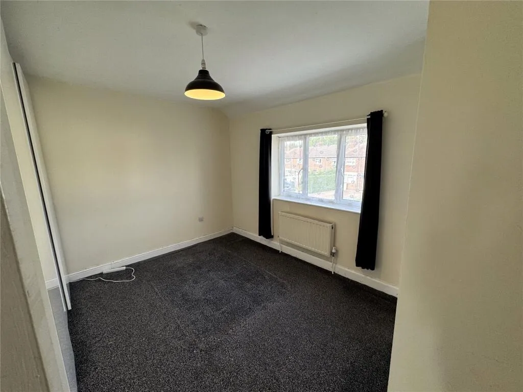 4 bed Semi-Detached