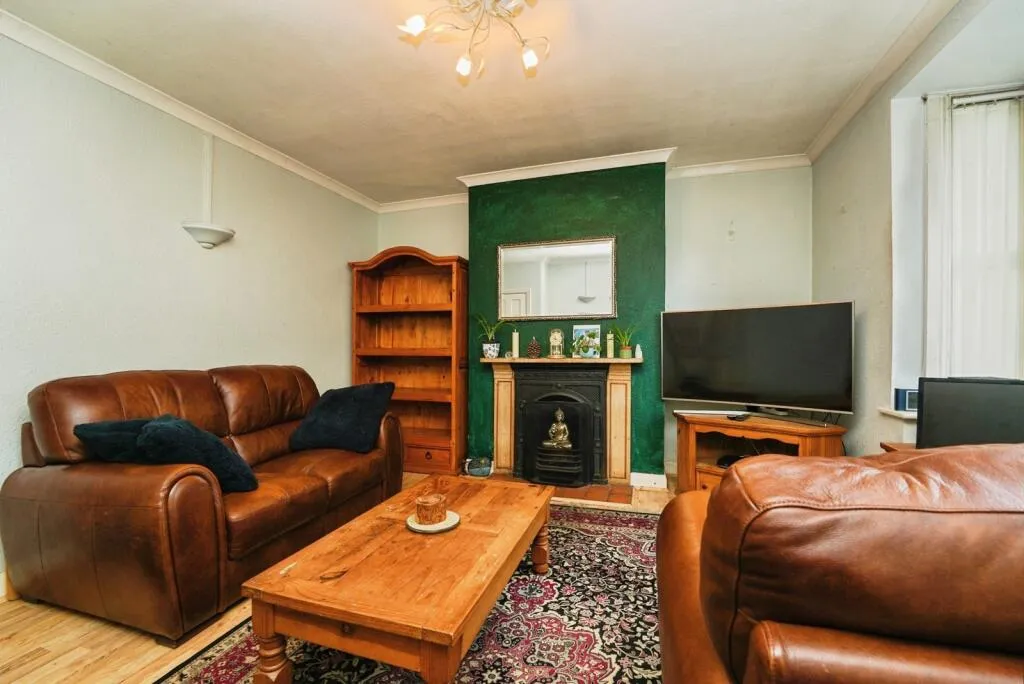 3 bed Semi-Detached