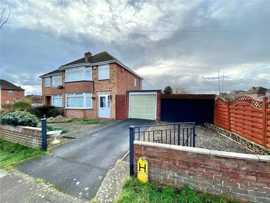 3 bed Semi-Detached