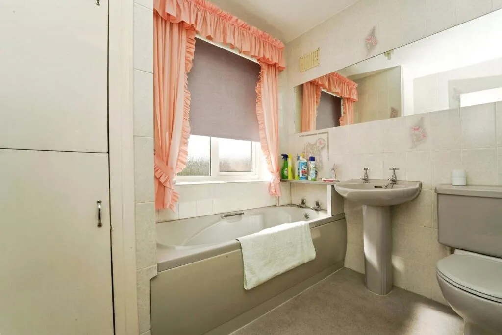 3 bed Semi-Detached